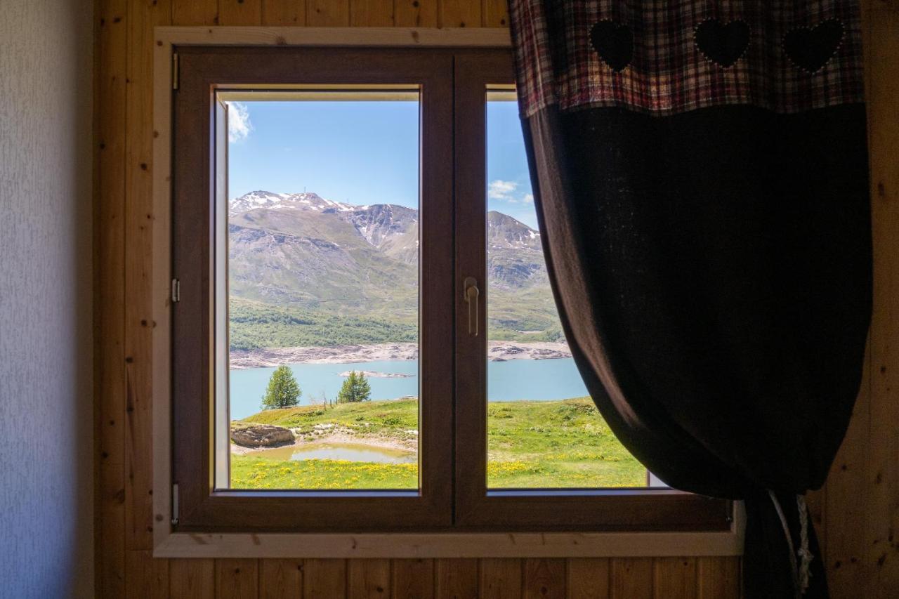 Hotel Les Roches Blanches Lanslebourg-Mont-Cenis Exterior foto