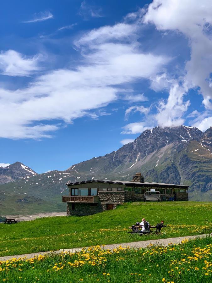 Hotel Les Roches Blanches Lanslebourg-Mont-Cenis Exterior foto